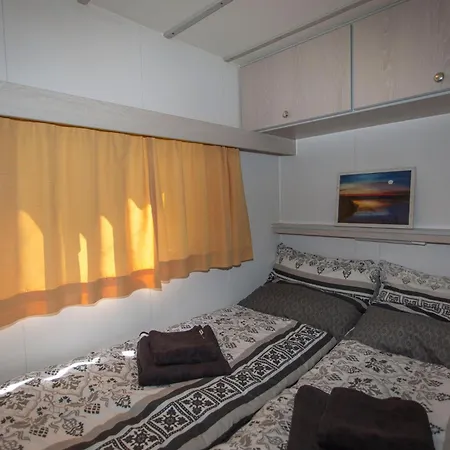 Bungalow, Adler Auf Ruegen Kamp alanı 3*